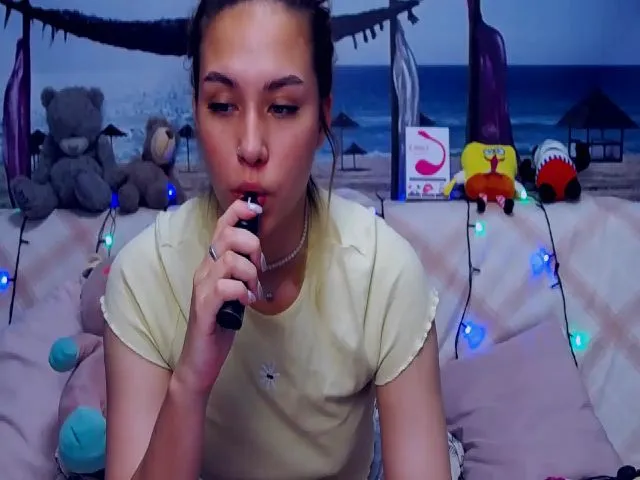 Live sex webcam photo for AlisMonrov18 #260469749