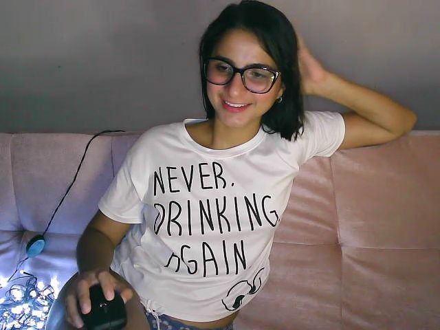 Live sex webcam photo for Sarita30 #254109663