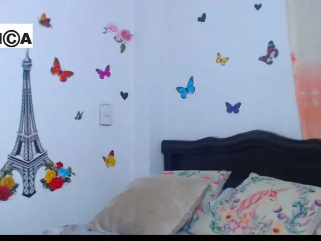 Live sex webcam photo for isabella-77 #241334435