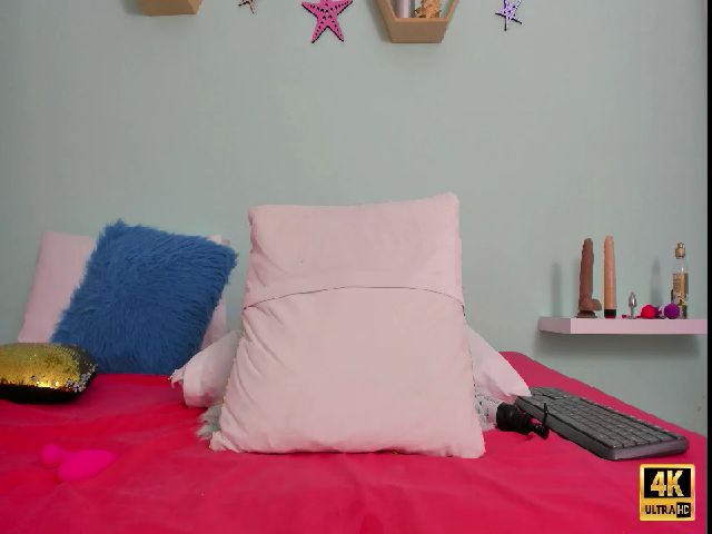 Live sex webcam photo for Mia_Ms #259781541