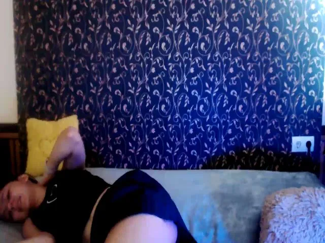 Live sex webcam photo for Meowny #255358246