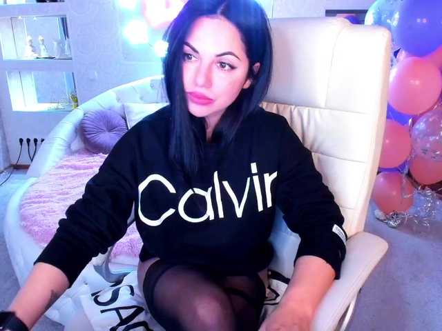 Live sex webcam photo for RayLenee #241234328