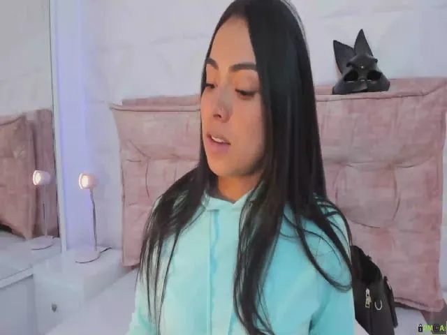 Live sex webcam photo for Kendry_ #259585771