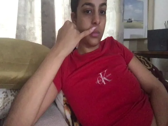 Live sex webcam photo for Egyptiankween #262053920