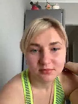 Live sex webcam photo for Emily_Croft #244727324