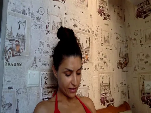 Live sex webcam photo for JolyBoss #253692756