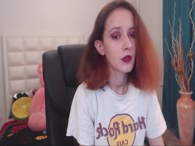 Live sex webcam photo for IrisNichols #254582704