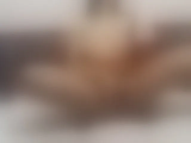 Live sex webcam photo for Kaly2019 #241324350