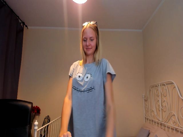 Live sex webcam photo for O1iv1a #261553877