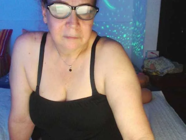 Live sex webcam photo for sexwomanx #243281604