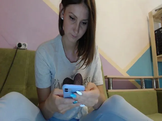 Live sex webcam photo for NikkiKiss_ #254731244