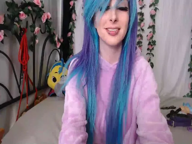 Live sex webcam photo for GalaxyFox #255753178