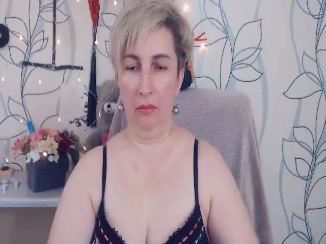 Live sex webcam photo for DepravedMadam #253070467