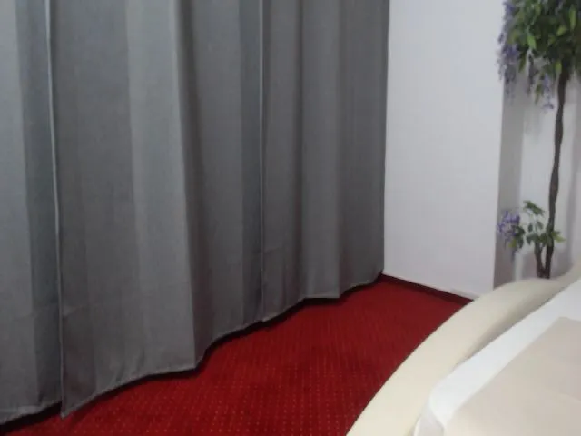 Live sex webcam photo for Erikajordan #253974819