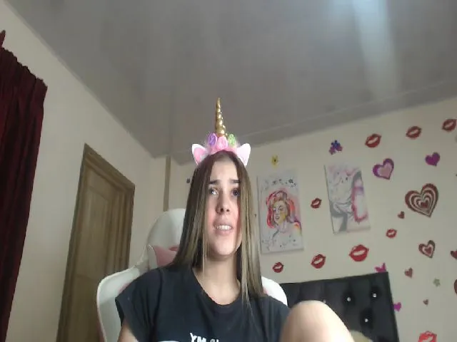 Live sex webcam photo for MIA_LOVE24 #260455967