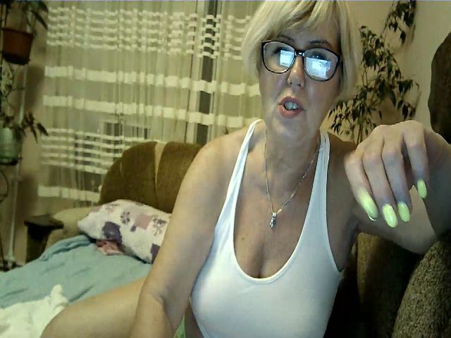 Live sex webcam photo for Mature_Margoo #257156522