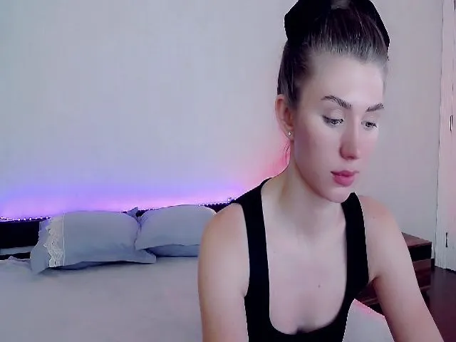 Live sex webcam photo for MalisaRobbyy #254541887