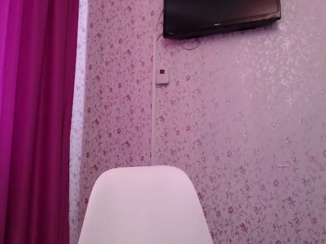Live sex webcam photo for Arianaskysexx #261884226