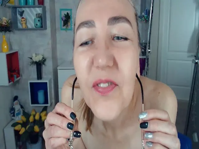 Live sex webcam photo for Greybunny #256836791
