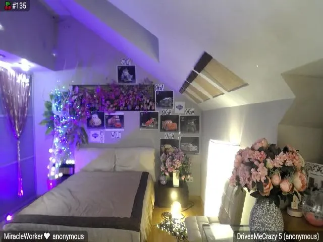 Live sex webcam photo for StaceyAdams #253586255