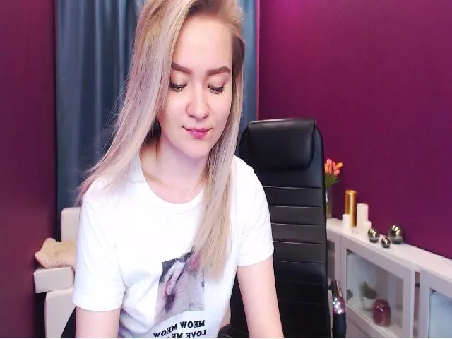 Live sex webcam photo for Kara_Smith #252919059