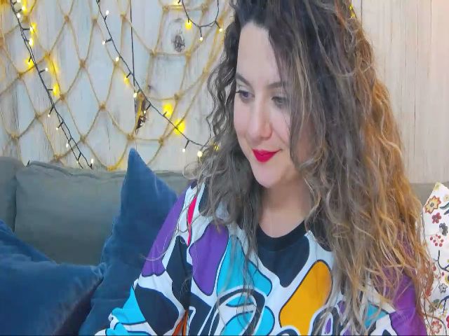 Live sex webcam photo for CurlyVibe #261685261