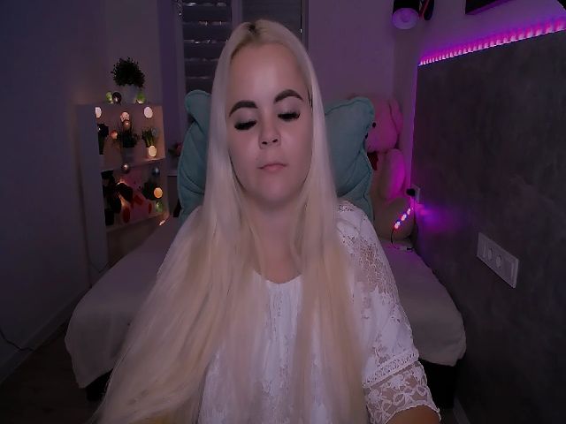 Live sex webcam photo for Jenni__fer #261625914