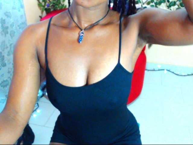 Live sex webcam photo for EbonyShow #241321267