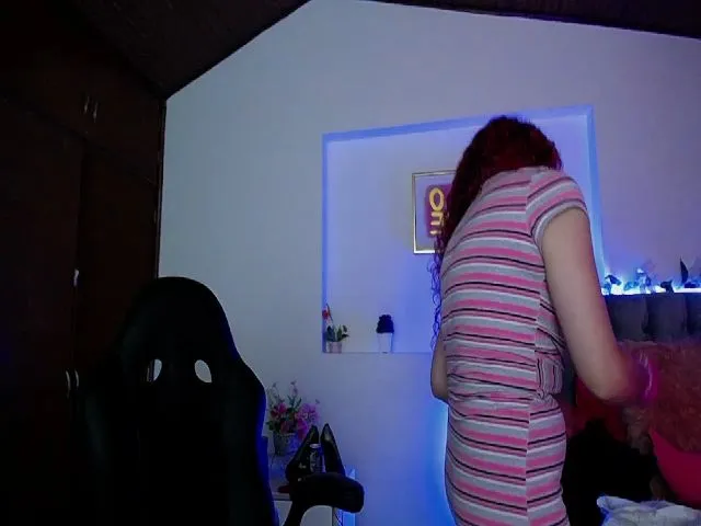 Live sex webcam photo for Cristal_19 #256815084