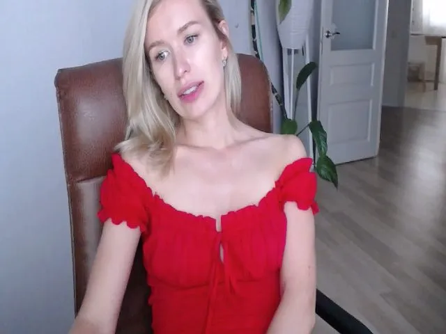 Live sex webcam photo for A_L_Y #262717250