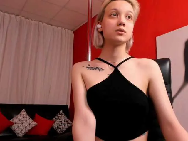 Live sex webcam photo for WildaMilch #245363387