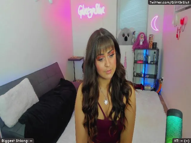 Live sex webcam photo for Glitt3rSlut #253573387