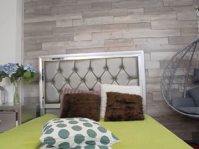 Live sex webcam photo for MissElisabeth #257862105