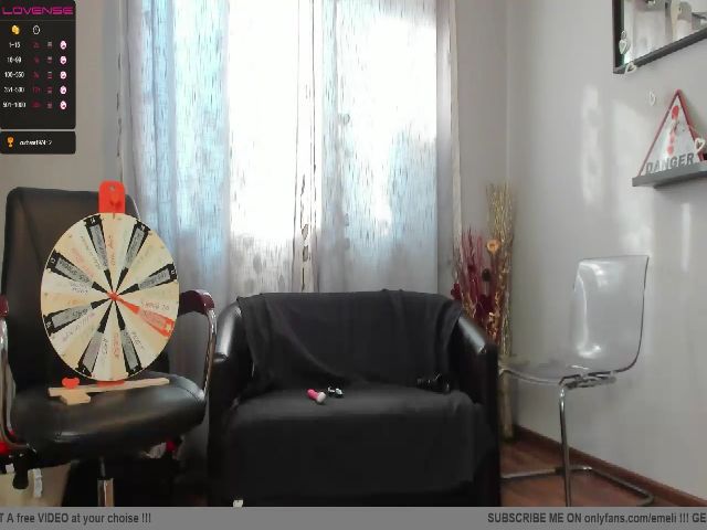 Live sex webcam photo for Emeli_Squirt #252994837