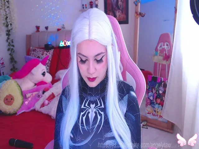 Live sex webcam photo for Angelytaxx #254607560