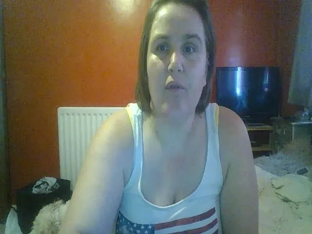 Live sex webcam photo for YUMMYMUMMY39 #255901149