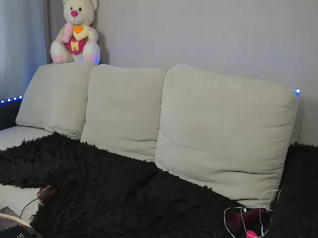 Live sex webcam photo for Alexbibi #260572687