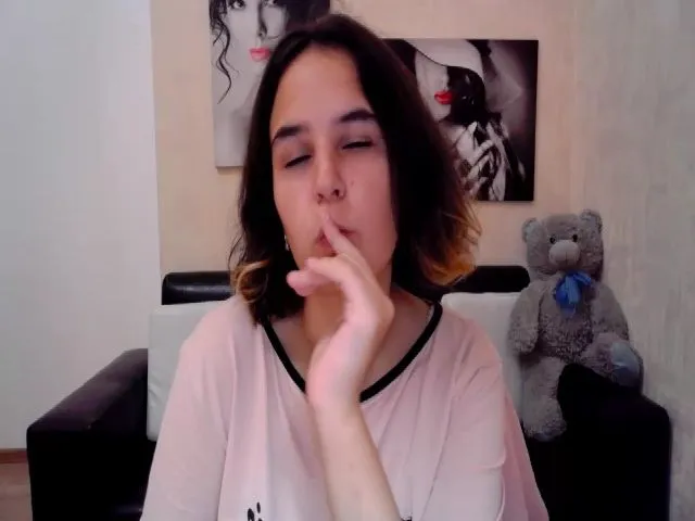 Live sex webcam photo for Erin_Holmes #255690387