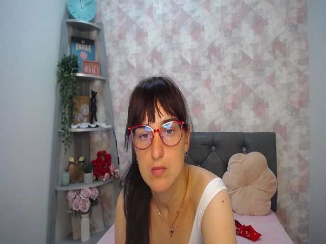 Live sex webcam photo for AlissaJamie #259232079