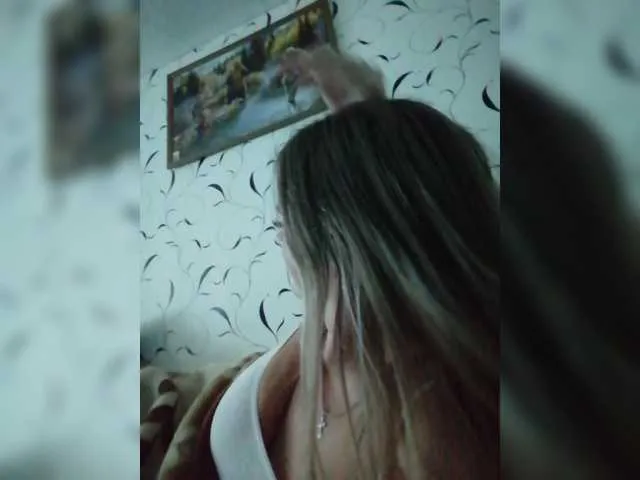 Live sex webcam photo for -Angell- #258497153