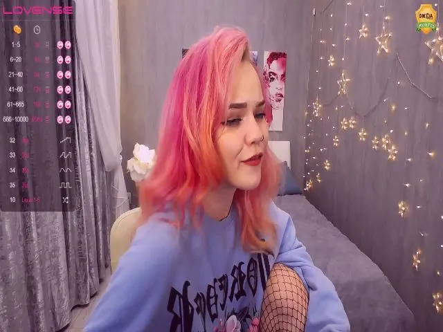 Live sex webcam photo for KerryBlair #259228916