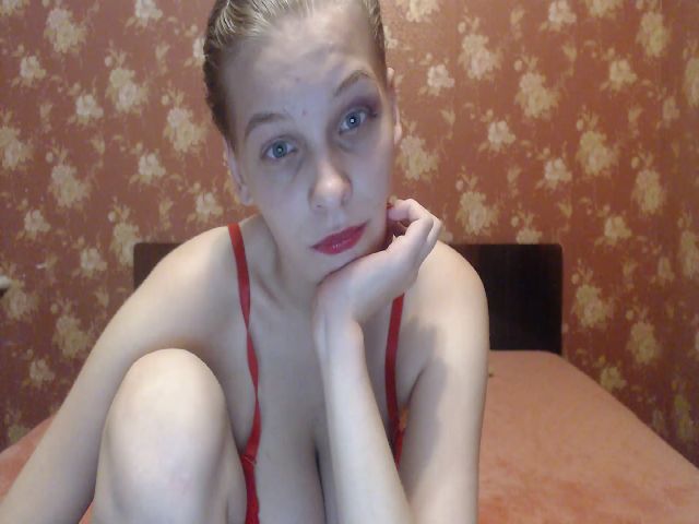 Live sex webcam photo for Anastasia8u #261078215