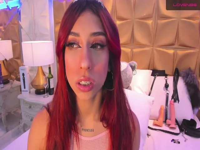 Live sex webcam photo for CandyLaw_ #254790303