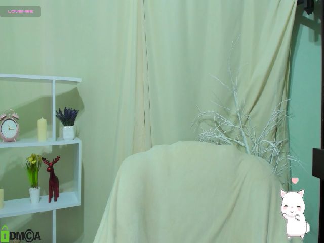 Live sex webcam photo for Gloria_grey_ #258850663