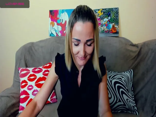 Live sex webcam photo for SecretDream #265406460