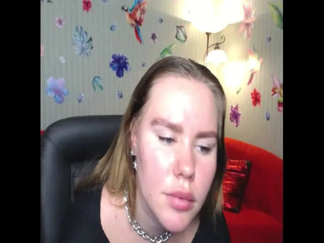 Live sex webcam photo for Tina__R #263561110