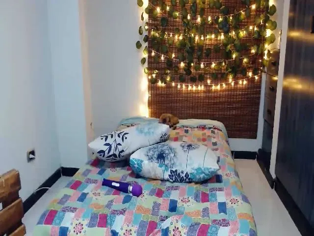 Live sex webcam photo for Luna__sparkly #264059954