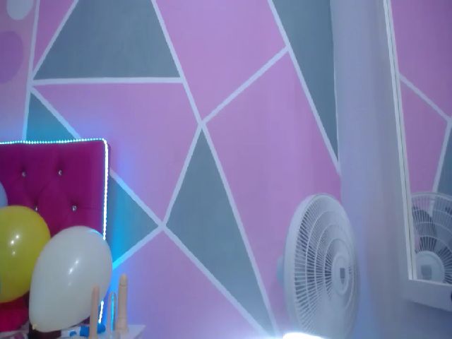 Live sex webcam photo for Bambi_candy #254302947