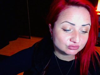 Live sex webcam photo for DarkWoman666 #240587937