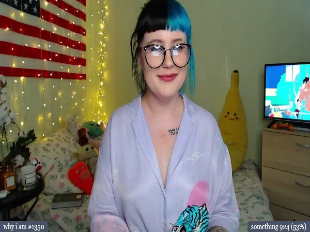 Live sex webcam photo for RoomOfGhosts #255001185